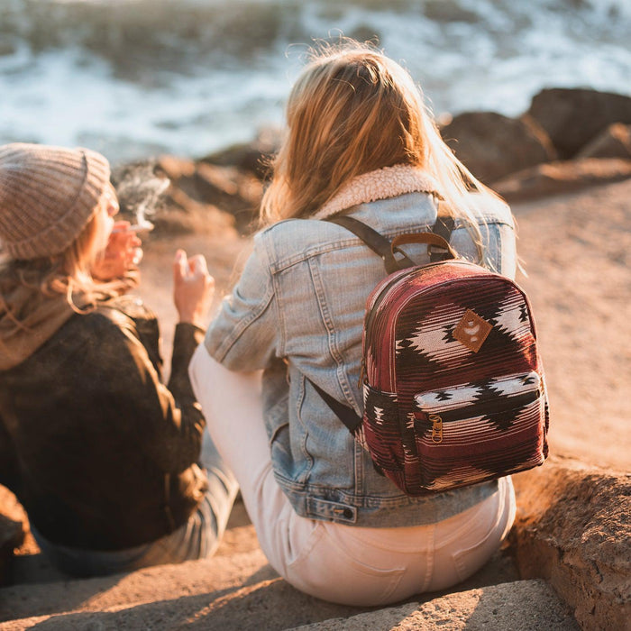 Qué es una mochila smell proof y cómo funciona